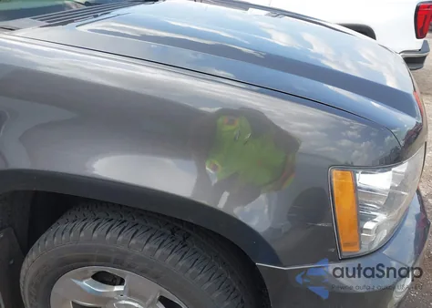 2010 Chevrolet Suburban 1500 Lt1 z USA, uszkodzony, nr VIN 1GNUCJE02AR101116